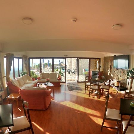Hotel Isaraiko Spiti Agia Theodora Isaris Eksteriør billede