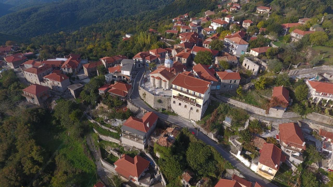 Hotel Isaraiko Spiti Agia Theodora Isaris Eksteriør billede