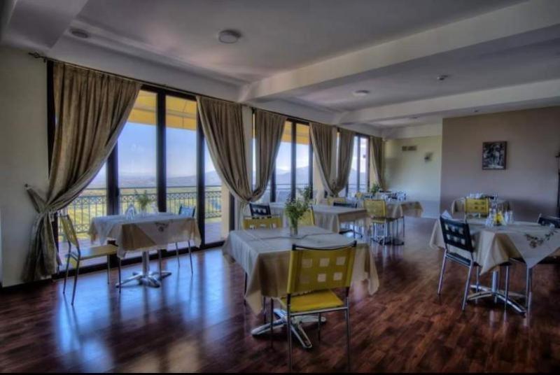 Hotel Isaraiko Spiti Agia Theodora Isaris Eksteriør billede